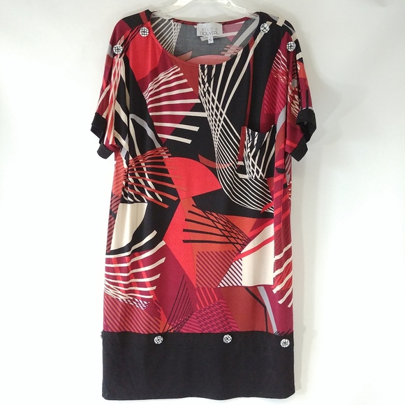 ✨3 for $30✨ Red Print Tunic Button Detail NWOT - Picture 2 of 7